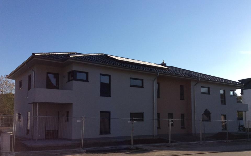 Thumbnail-Top moderne Wohnung Bay. Kohlhof mit Garten