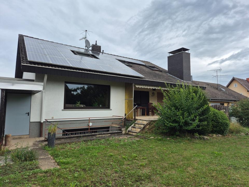 Thumbnail-Einfamilienhaus mit 2 Garagen in Rümmelsheim