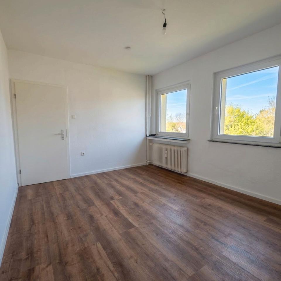 Thumbnail-Moderne 3-Zimmer-Wohnung mit Balkon in ruhiger Wohnlage von Dortmund-Marten – frisch renoviert