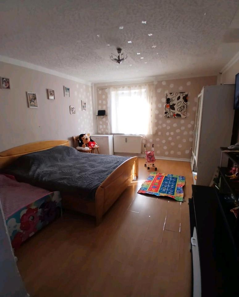 Thumbnail-1234567890