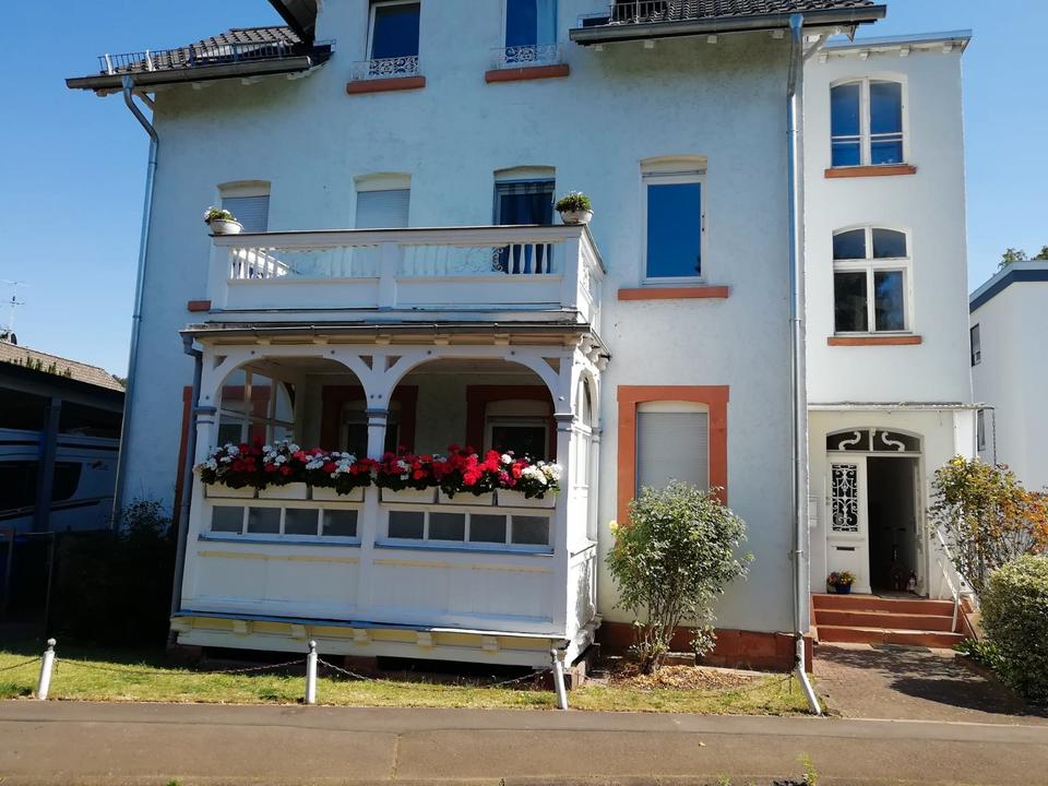 Thumbnail-Dreifamilienhaus in zentraler Wohnlage mit Dachterasse