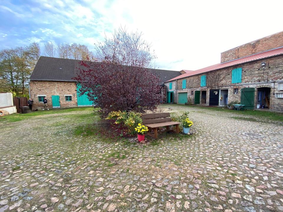 Thumbnail-Dreiseithof Hof mit Charme, Geschichte & Potenzial -teilsaniert