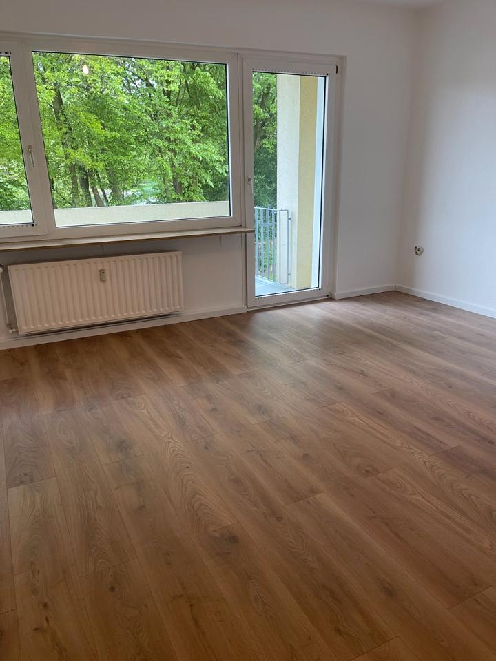 Thumbnail-2,5-Zimmer (55 qm) - Wohnung mit Balkon – renoviert, Erstbezug