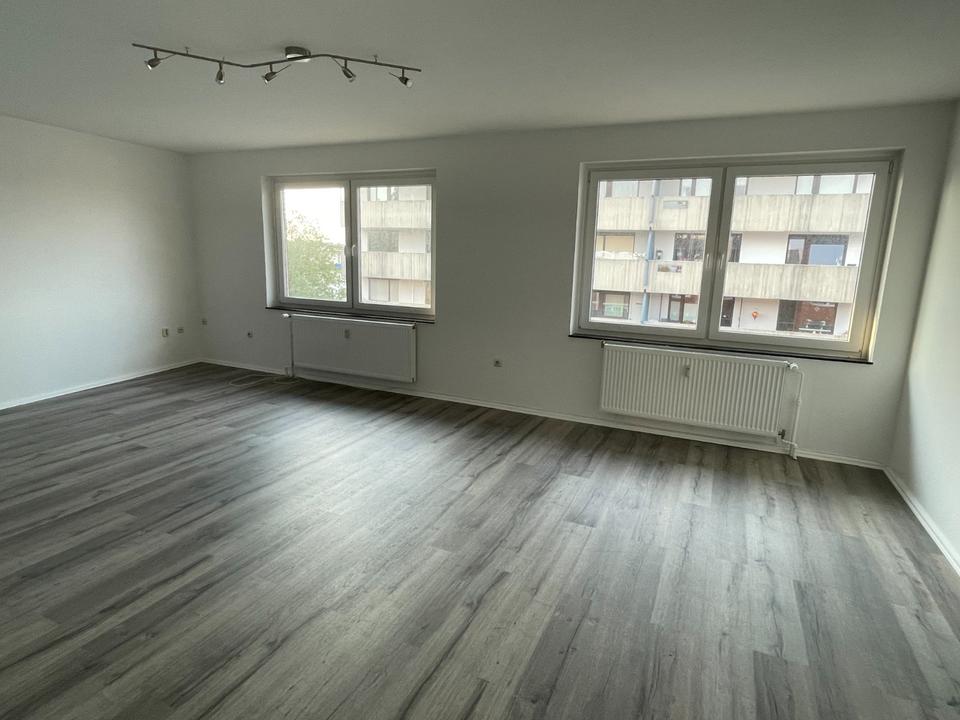 Thumbnail-AB SOFORT 3ZKB am Bismarckplatz zu vermieten.