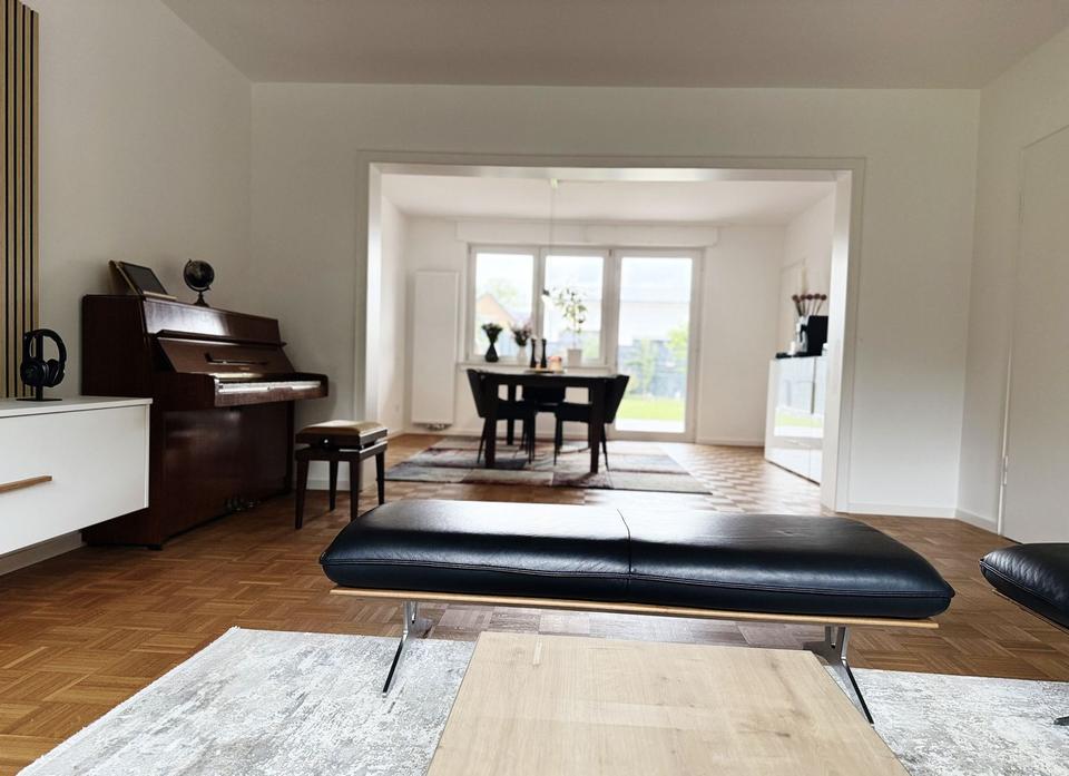 Thumbnail-Haus mit Garage und PV-Anlage