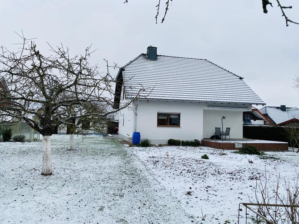 Thumbnail-Sehr gepflegtes Einfamilienhaus in Roes mit großem Garten