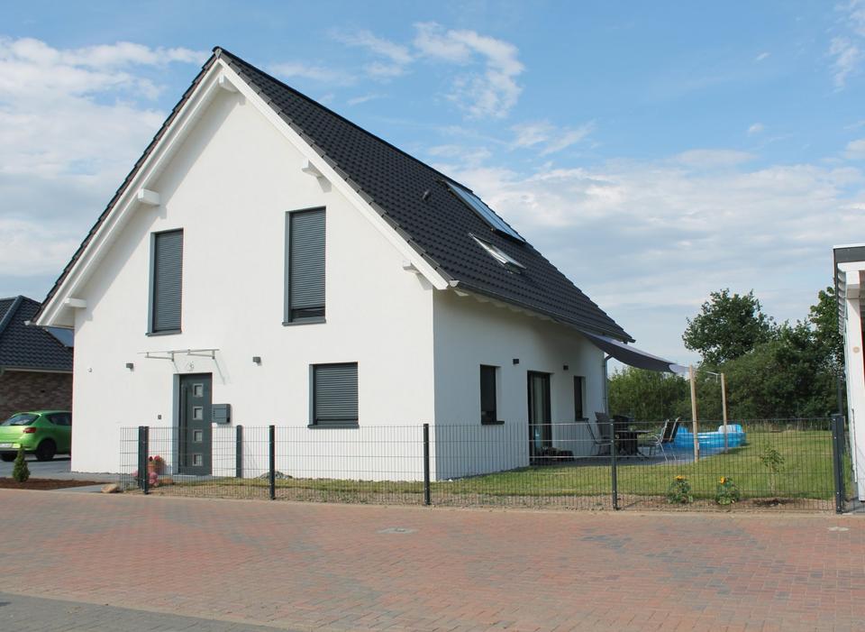 Thumbnail-Neuwertiges EFH am Feldrand – ruhig & sofort verfügbar