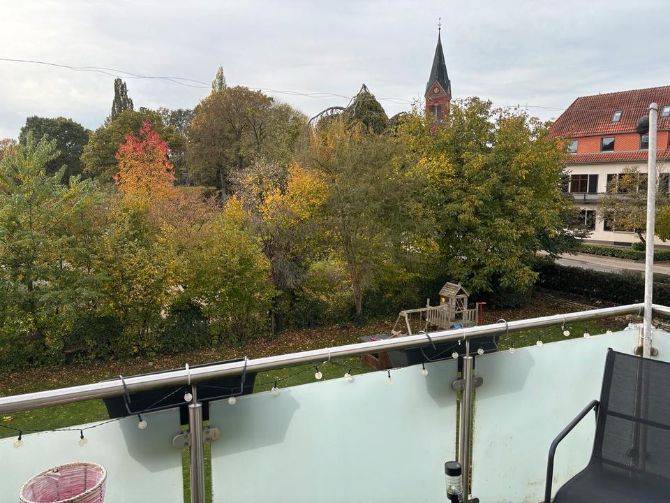 Thumbnail-Großzügige 2- Zimmerwohnung mit Parkblick