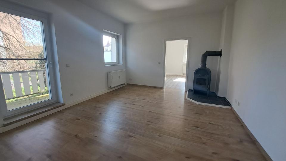 Thumbnail-Einladende 2-Zimmer-Gartenwohnung mit modernem Ofen in Zeitz-Forststraße