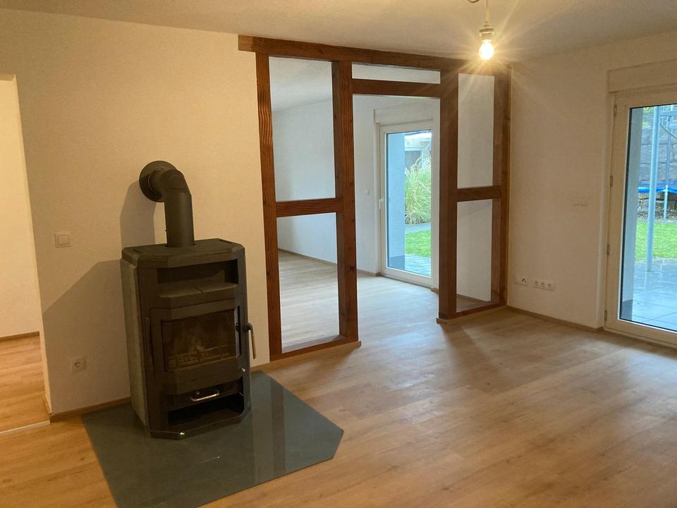 Thumbnail-Helle 3-Zimmer-Wohnung (77 qm) mit überdachter Terrasse