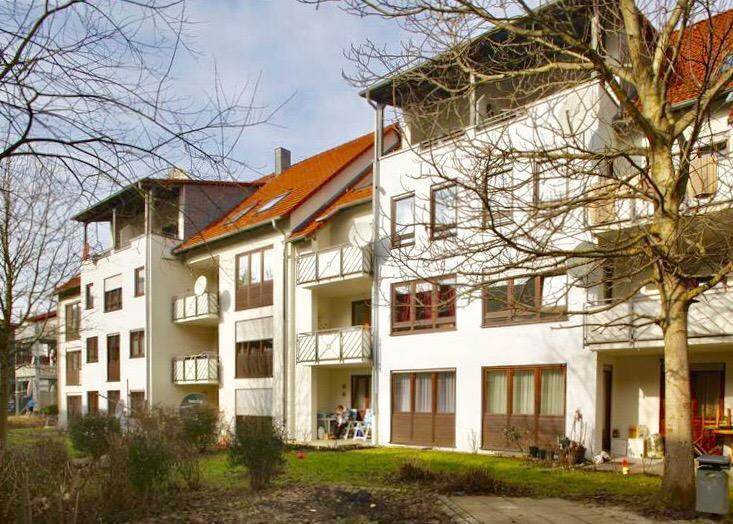 Thumbnail-4-Zimmer-Wohnung mit viel Platz & frisch teilrenoviert!