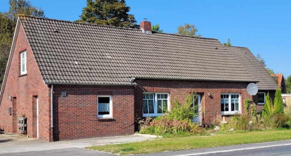 Thumbnail-Haus mit 4 Zimmer Küche , Bad . Garten