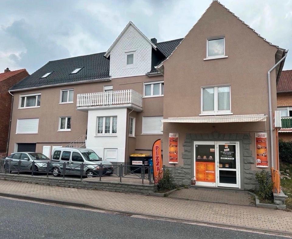 Thumbnail-Großzügiges Mehrfamilienhaus mit Imbiss zum verkaufen