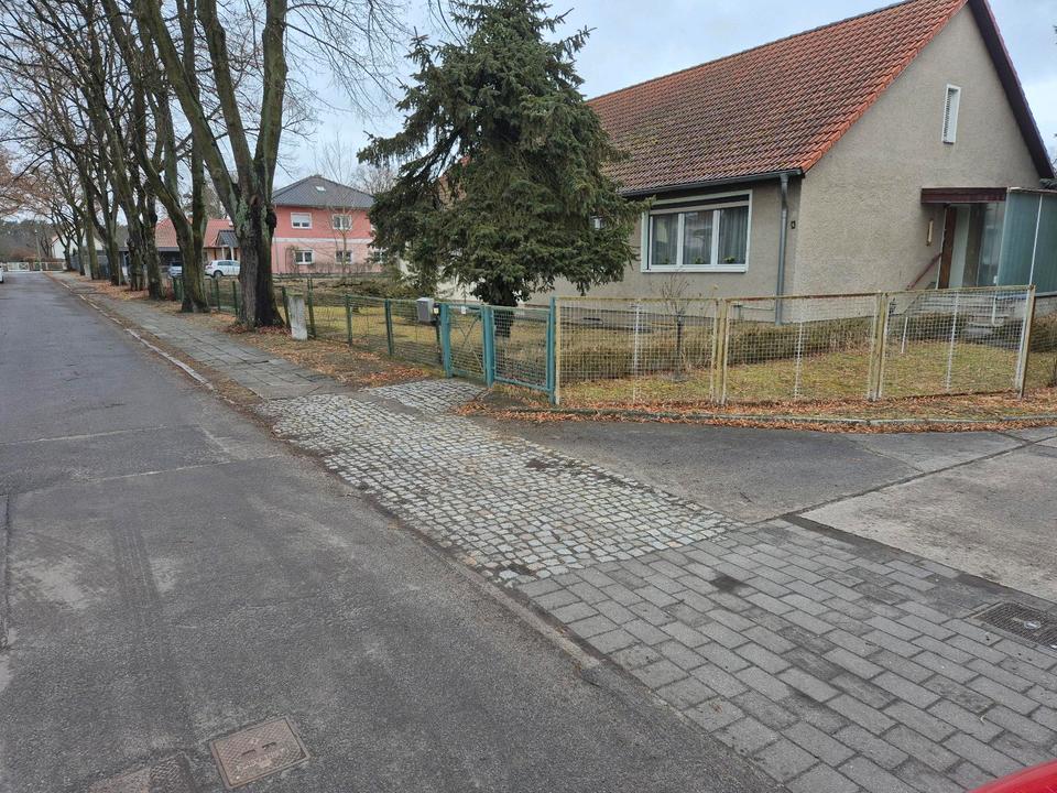 Thumbnail-DHH, 3 Zimmer,5 Gehminuten vom Straussee,von Privat an Privat