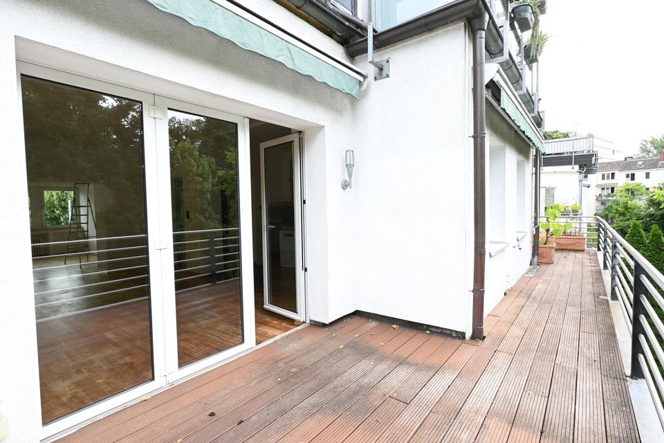 Thumbnail-Moderne 3,5-Zimmer-Wohnung mit Balkon in Düsseldorf