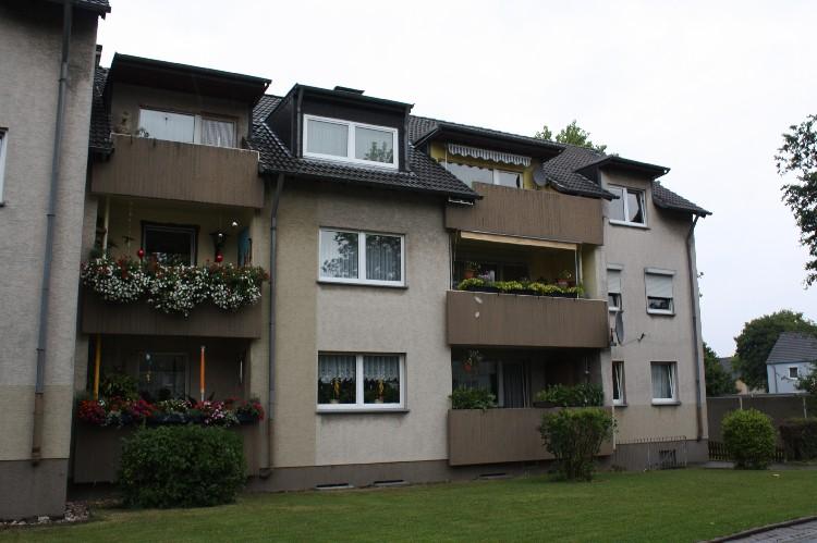 Thumbnail-Bei VIVAWEST die Sonnenstrahlen auf dem eigenen Balkon genießen.