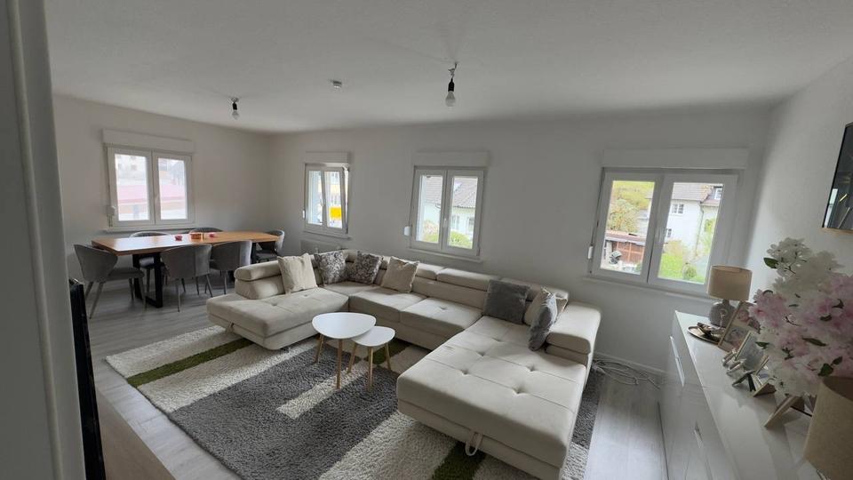 Thumbnail-3 Zimmer Wohnung mit Balkon in Tegernau zu vermieten