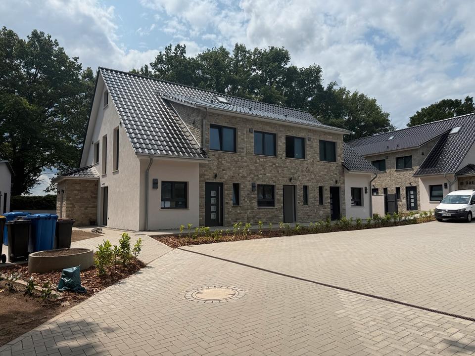 Thumbnail-Wunderschönes Reihenendhaus Neubau in Bienenbüttel zu vermieten