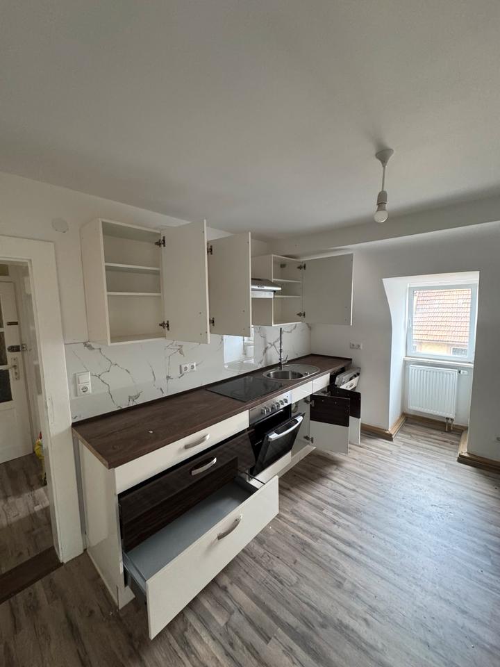 Thumbnail-Sanierte 2-Zimmer Dachgeschosswohnung in Gemünden am Main