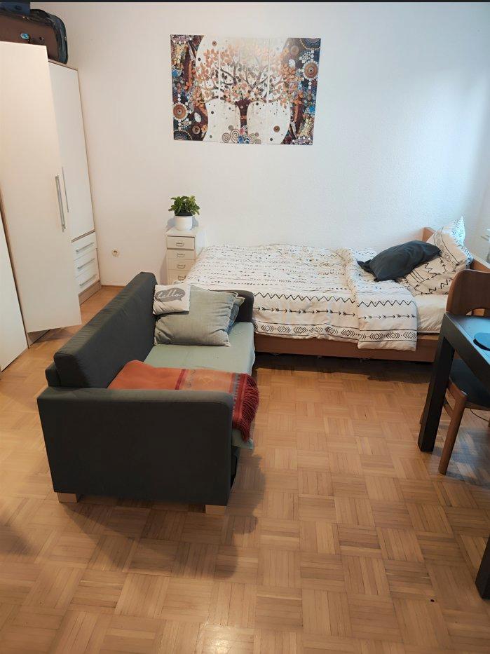 Thumbnail-1-Zimmer-Wohnung in München-Aubing für Juni und Juli