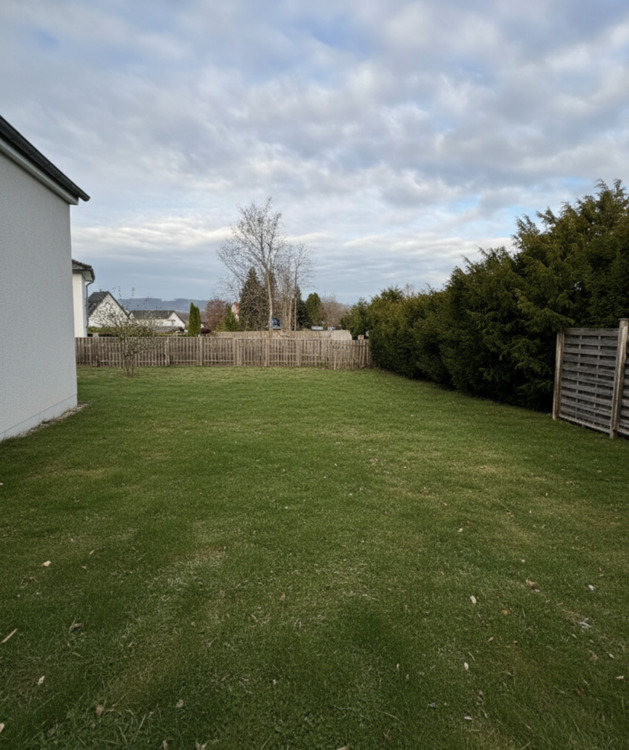 Thumbnail-160 m2 Erdgeschosswohnung mit 350 m2 Privatgarten