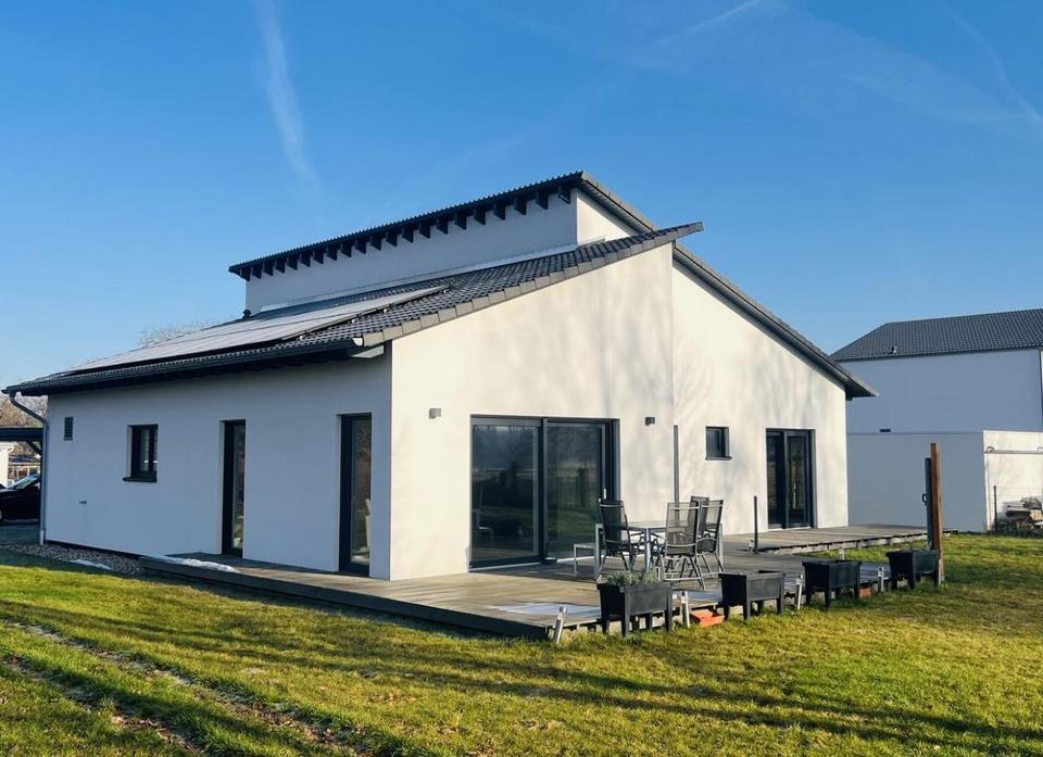 Thumbnail-Modernes Einfamilienhaus Barrierefrei Pool PV Anlage