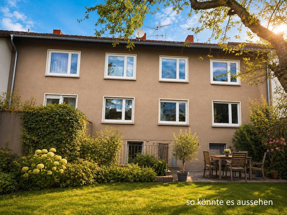Thumbnail-Mehrfamilienhaus in guter Lage mit viel Hof- und Garagen Flächen