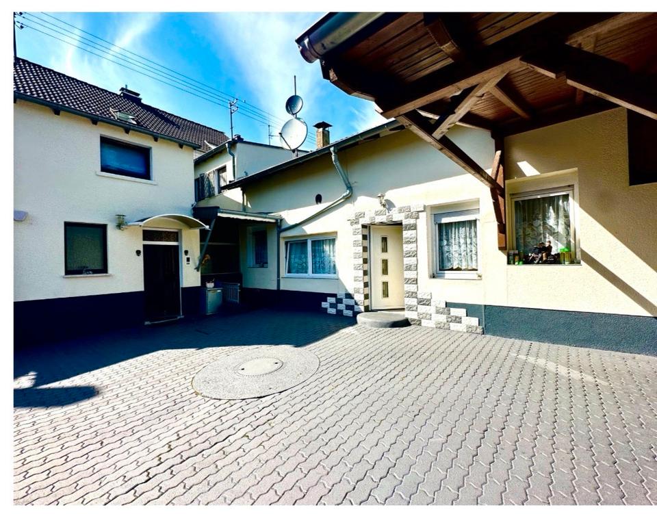Thumbnail-Provisionsfreies Wohn- & Geschäftshaus in Saarbrücken Altenkessel