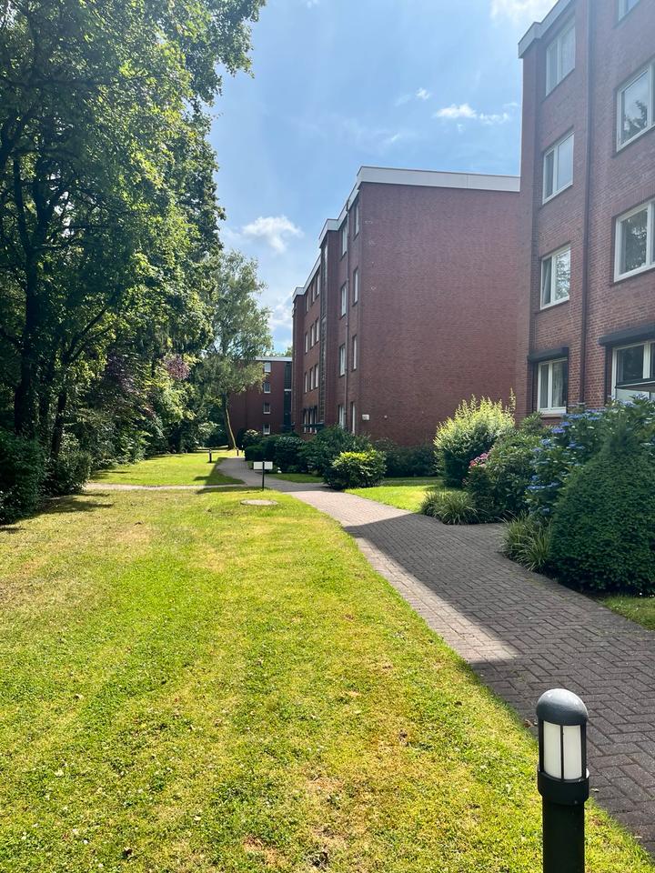 Thumbnail-3-Zimmer Erdgeschoss Wohnung mit Terrasse in Poppenbüttel