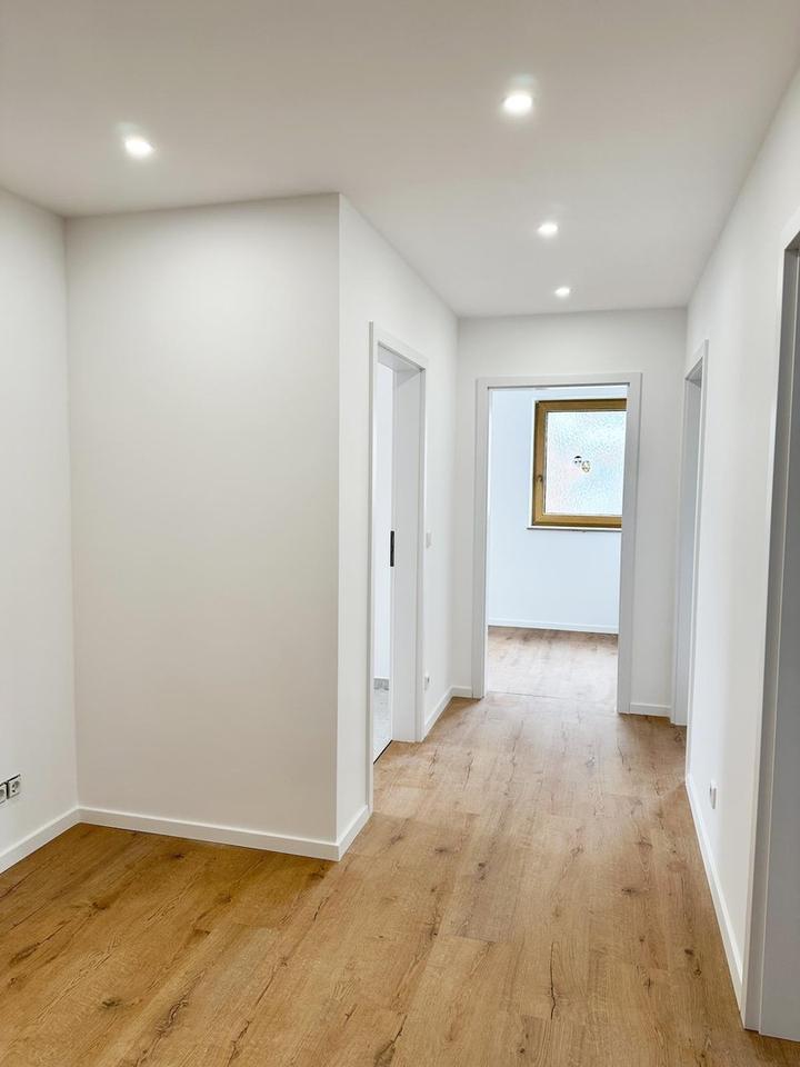 Thumbnail-Frisch sanierte 3-Zimmer-Wohnung mit Süd-West-Balkon und Blick ins Grüne in Fürth-Unterfarrnbach