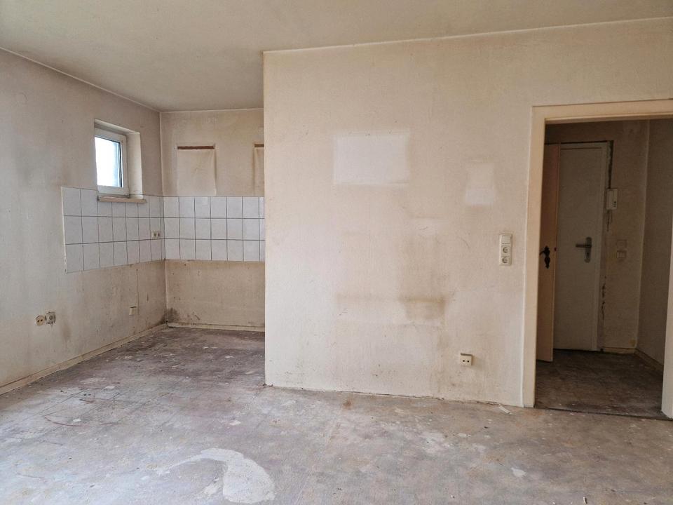 Thumbnail-590€ Warmmiete: Wohnung zum selbstrenovieren - 2 Zim - 60m2