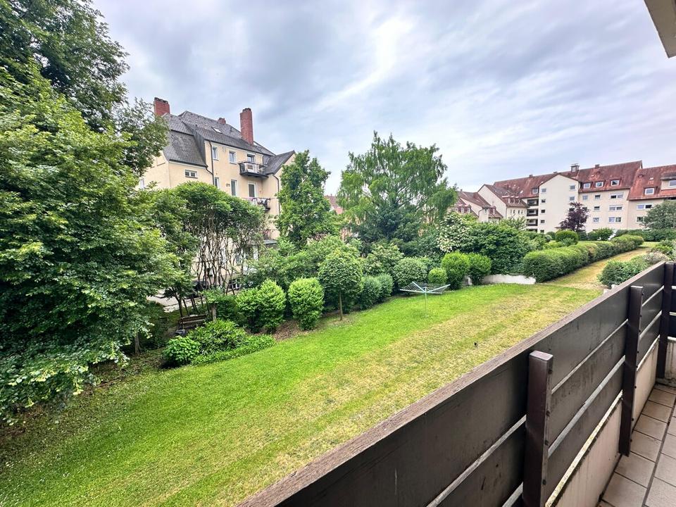 Thumbnail-Großzügige 3-Zimmer-Wohnung in LandshutWest