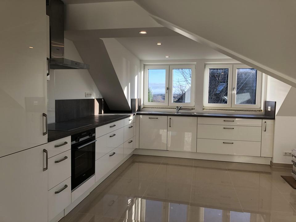 Thumbnail-Exklusive Dachgeschosswohnung mit 2 Zimmern sowie Loggia in bevorzugter Lage von Plön