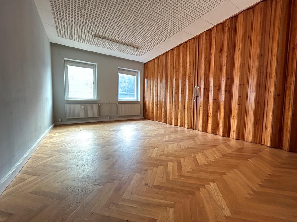 Thumbnail-Büro Lager Bürofläche ++ in Niederwiesa anzumieten! 5 Min. von Chemnitz Frankenberg Flöha