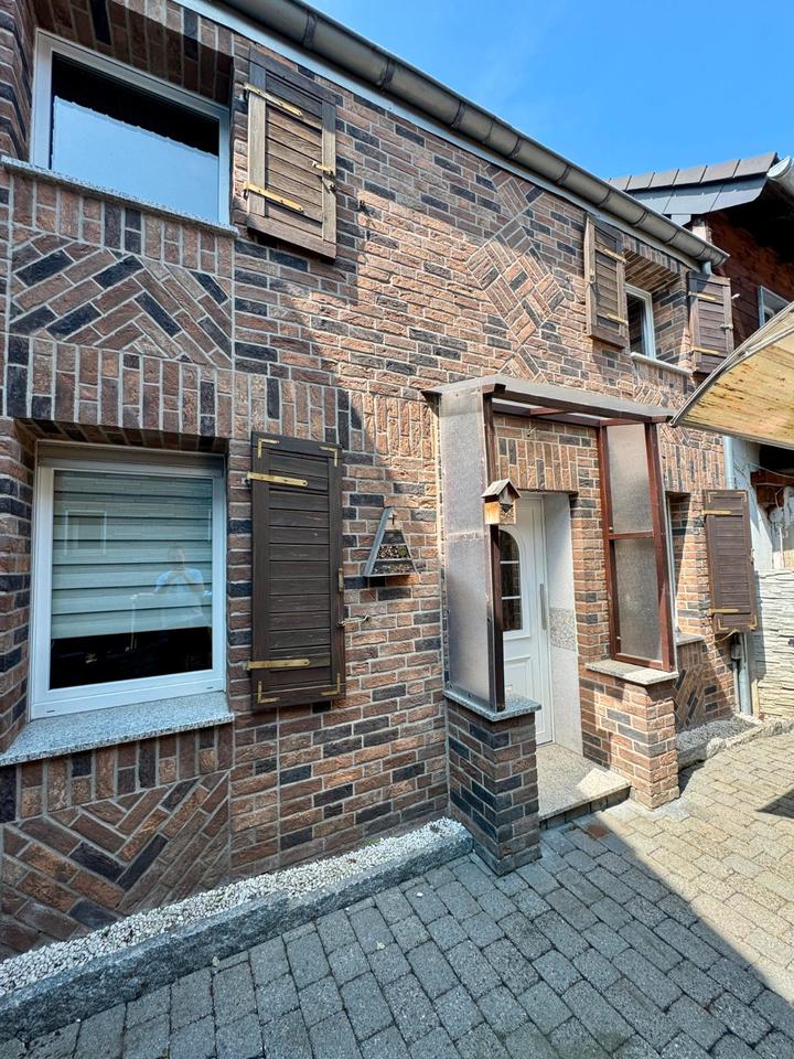 Thumbnail-kleines Haus mit Garten