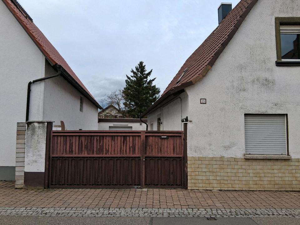 Thumbnail-Charmantes Einfamilienhaus mit Garten, Garage und Hof