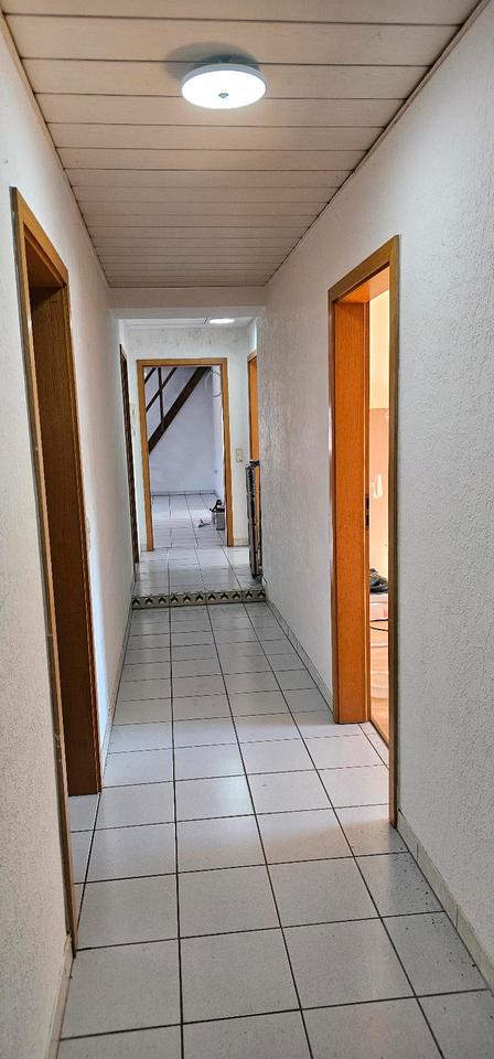 Thumbnail-3 bis 4 Zimmer Küche Bad Abstellraum Oberlinxweiler