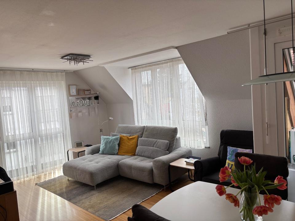 Thumbnail-Hausgefühl auf 2 Ebenen: Moderne 5-Zi. Maisonette mit EBK, TG