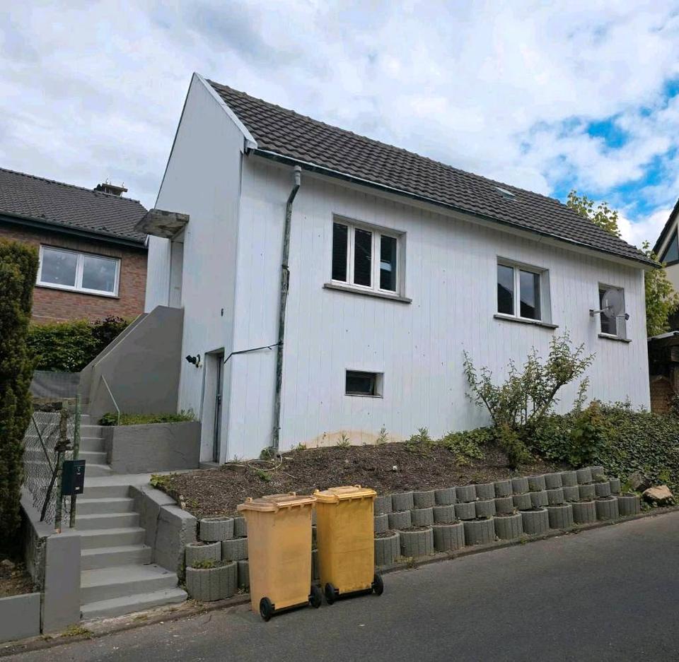 Thumbnail-Kaufen statt Mieten! Kleines Einfamilienhaus in Bonn - Duisdorf