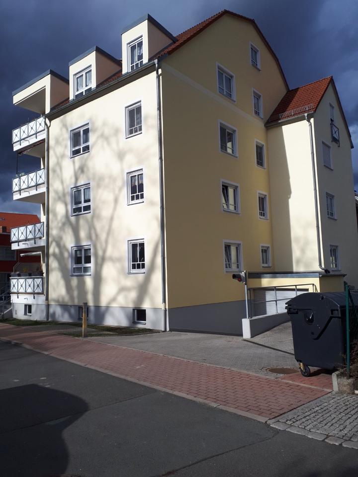 Thumbnail-2-Raum-Wohnung im Dachgeschoss mit Balkon und Tiefgarage