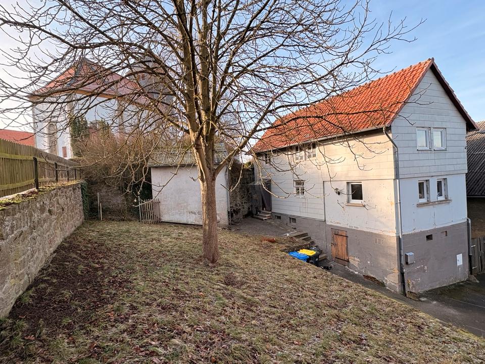 Thumbnail-Haus v. 1863 mit kl. Hof und Gärtchen, sehr renovierungsbedürftig