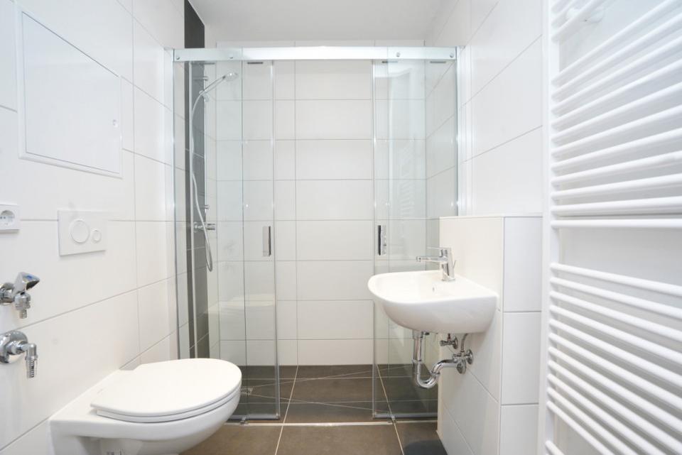 Thumbnail-Balkon Großes Schlafzimmer Große Dusche