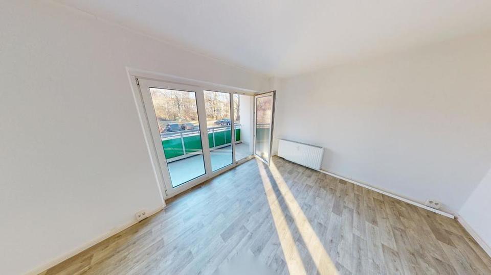 Thumbnail-NEU sanierte 2-Raum-Wohnung in begrünter Wohnlage