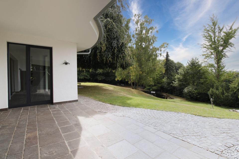 Thumbnail-LUXUS TRIFFT NATUR - ELEGANTES WOHNEN AUF ZWEI EBENEN