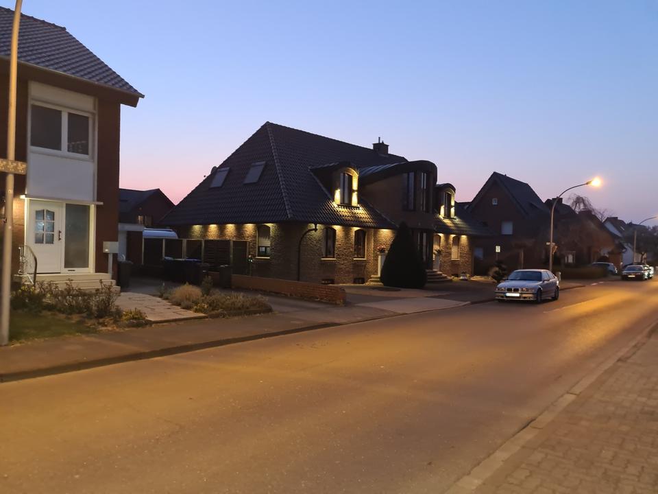 Thumbnail-Exklusive Villa 320qm auf 1150qm Grund Pool Wintergarten Kamin