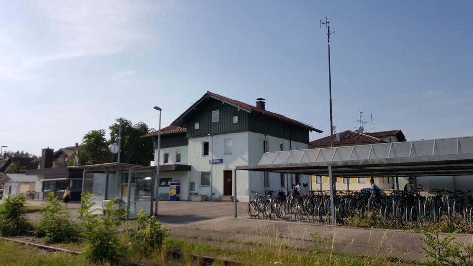 Thumbnail-Attraktives Bahnhofsgebäude mit 7 Einnahme quellen in top Lage