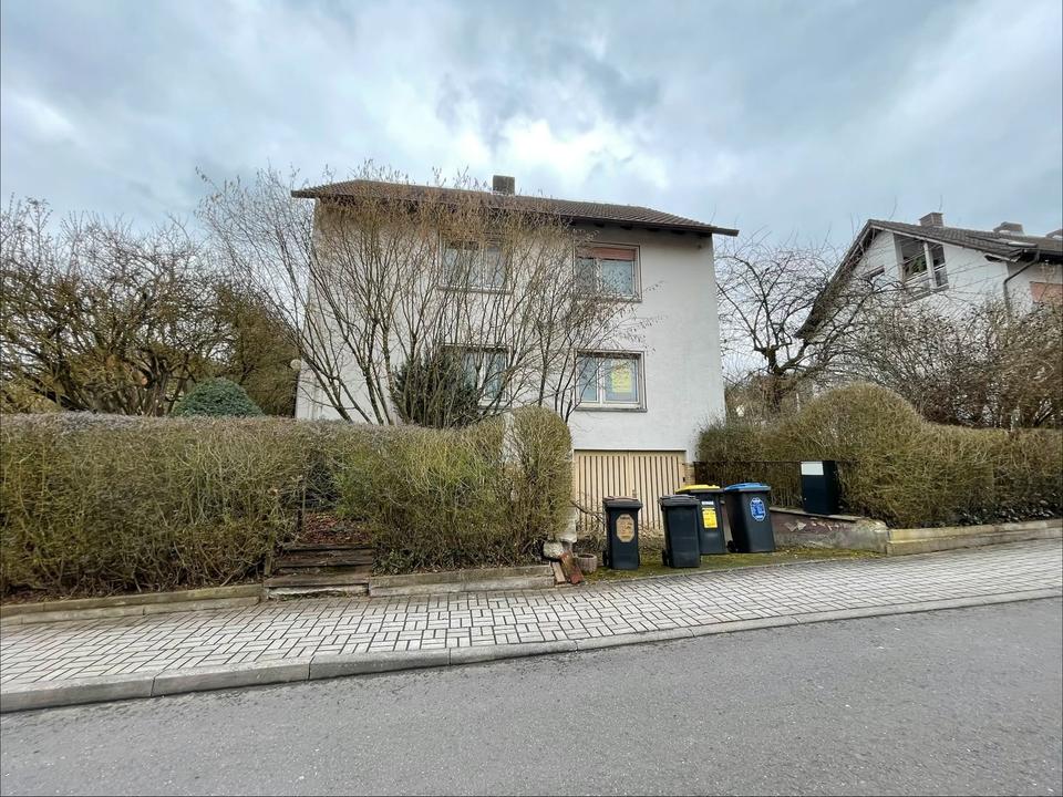 Thumbnail-Einfamilienhaus in TOP Lage in Hünfeld mit Sanierungsbedarf
