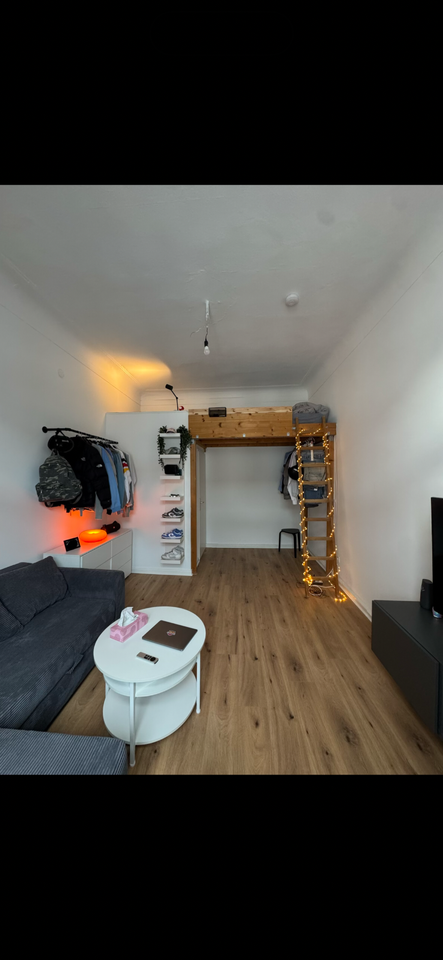 Thumbnail-Modernes WG-Zimmer mit Empore in zentraler Lage - Friedrichstadt