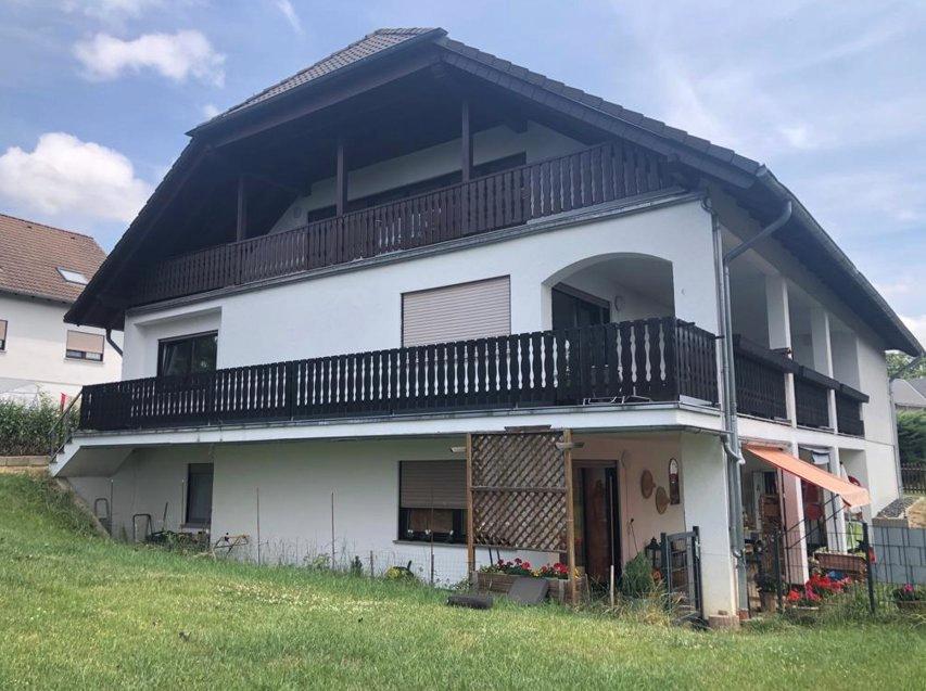 Thumbnail-Nastätten-Ortsteil, großzügige Souterrainwohnung mit Freisitz