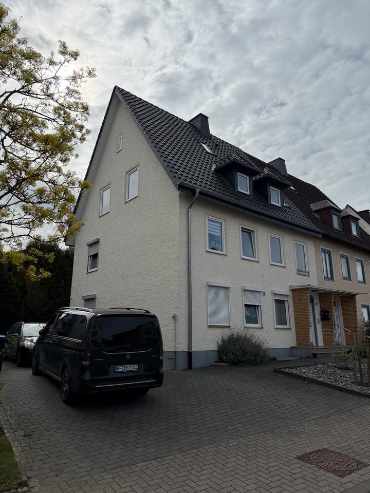 Thumbnail-Doppelhaushälfte mit 3 Wohnungen und Studio. Fotos folgen.